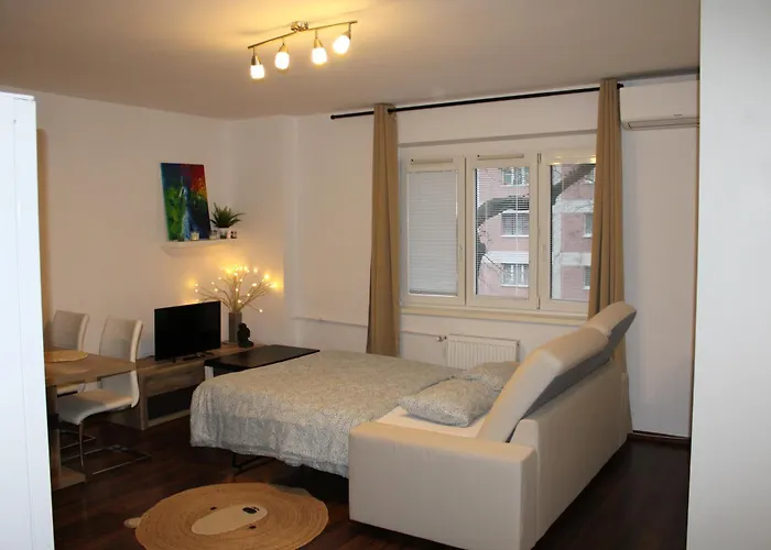 Lägenhet Lovely Cozy Bratislava